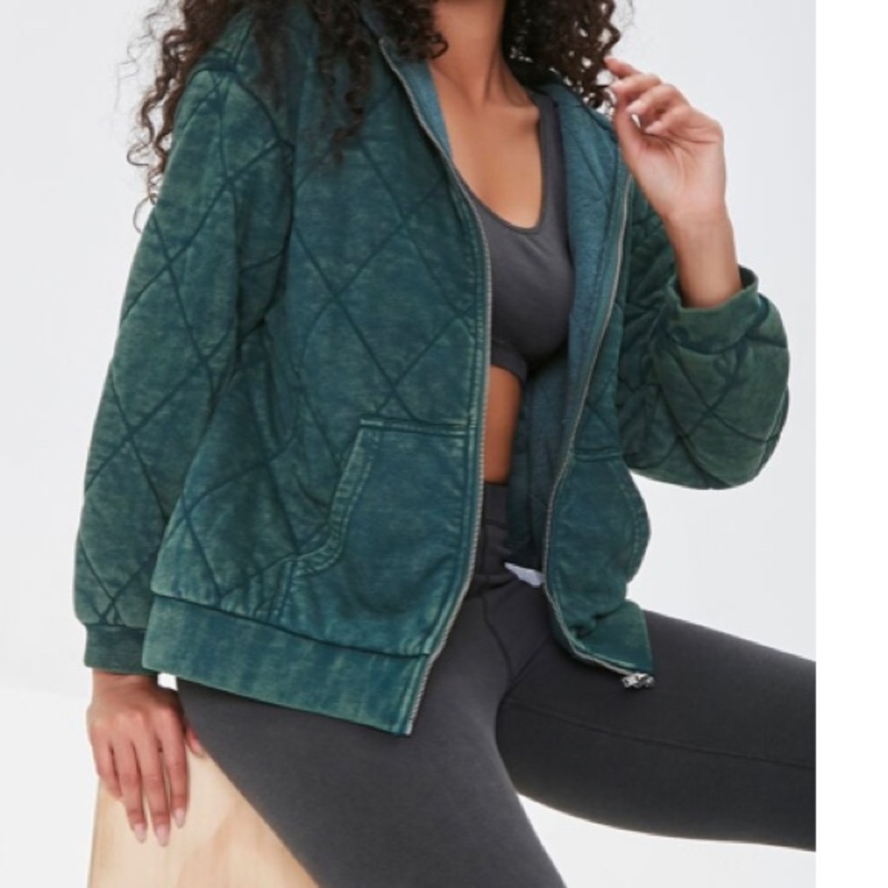 Forever 21 zip up quilted jacket